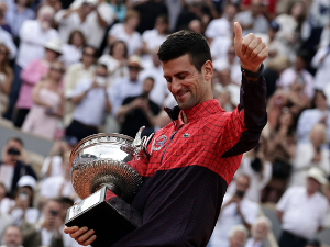 Новак послао поруку младима: Узмите ствари у своје руке и остварите снове