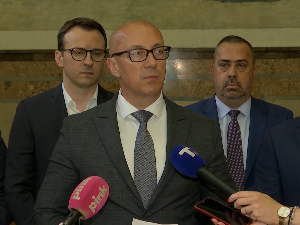 Представници Срба са КиМ обавестили Вучића да настављају с протестима