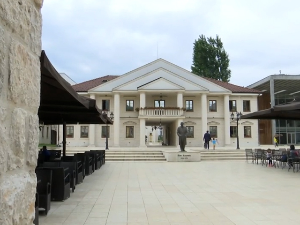 У Андрићграду додељене награде Иво Андрић, Сандру Веронезеу и Енесу Халиловићу