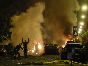 Друга ноћ протеста против полицијске бруталности у Француској, ухапшено 150 демонстраната