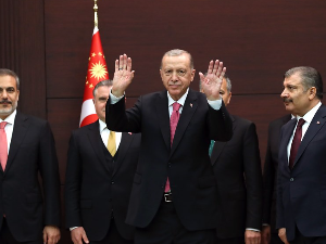 У новој влади Турске и Ердоганов "чувар тајни"