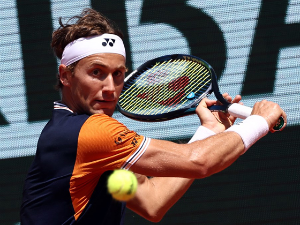 Руд после велике борбе победио Харија, Серундоло намучио Рунеа