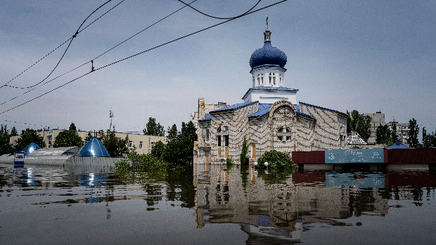 Ситуација после поплава у Херсонској области и даље тешка; Бајден и Сунак: Подршка Украјини неће престати (Фото: Танјуг / AP Photo/Evgeniy Maloletka) Ситуација после поплава у Херсонској области и даље тешка; Бајден и Сунак: Подршка Украјини неће престати