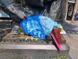 Пуповац: Венац у кеси за смеће на Теслином споменику у Загребу, добро знамо шта се хтело поручити