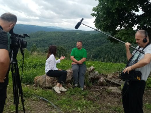 Право на сутра-Уз административну линију Рашевац