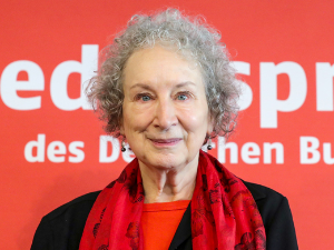 Маргарет Атвуд: Есеји