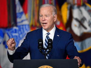 Бајден: Кина је темпирана бомба