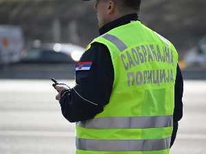 Београд, саобраћајац и девојка ухапшени због сумње на прање 76.000 евра