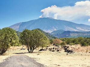 Кратер Етне није рупа него плитки тигањ – зашто треба волети вулкане и посећивати их