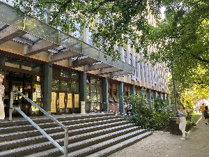 Малолетница која је оптужена за претње ученицима и подршку К. К. смештена код бабе и деде