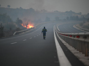 Грчка, хапшење десетина осумњичених пиромана због подметања највећих пожара на тлу Европе