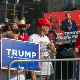 Трамп према анкетама убедљиво води у номинацији за републиканског кандидата