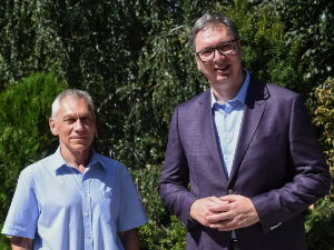 Вучић са Боцан-Харченком: Потврдили смо намеру да наставимо складне односе