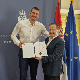 Дачић уручио признање Јокићу за промоцију угледа Србије у свету