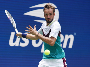 Зверев и Медведев експресно до другог кола Ју-Ес опена