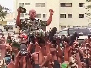 Војна хунта у Габону изабрала транзиционог лидера