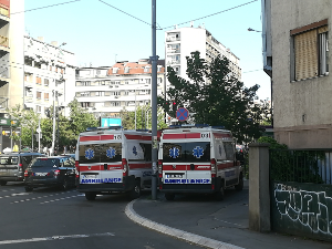 Маскирани нападачи ранили мушкарца у Раковици