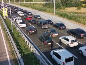 Колоне на границама, на Хоргошу се чека три сата