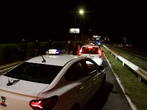 Контрола таксиста на Аеродрому "Никола Тесла" – четири пријаве, два одузета возила