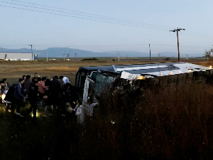 После удеса на лечењу у Солуну задржано 15 путника из Србије, двоје отпуштено; лакше повређени превезени у Килкис
