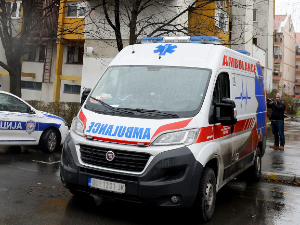 Судар два аутомобила код Ниша, петоро повређених