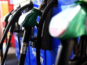 Влада смањила акцизе на нафтне деривате