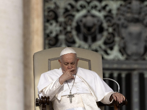 Папа Фрања позвао вернике да се покају за "еколошке грехе"