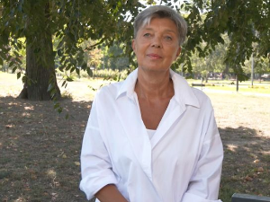 Преци и потомци: 9 фигура од порцелана