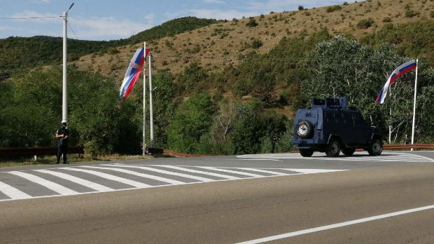 Полиција у Приштини: Полицајац убијен на северу Косова; Блокиран улаз у село Бањска, и даље спорадична пуцњава
