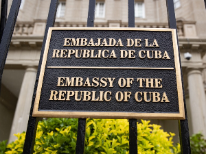 Молотовљевим коктелима на кубанску амбасаду у Вашингтону