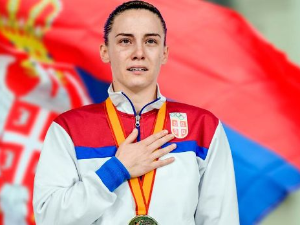 Јована на крову света, РТС Свет, 22.35