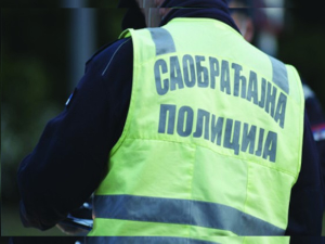 Снимак са друштвених мрежа одвео полицију до бахатог возача - супротним смером кренуо на Газелу