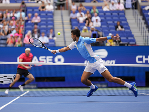 Ђоковић бољи од Фрица, временских услова и непристојних навијача за ново полуфинале на Ју-Ес опену