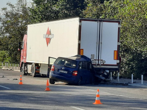 Судар аутомобила и теретног возила код Крушевца, страдао возач