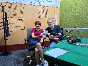 Слушај 'вамо!