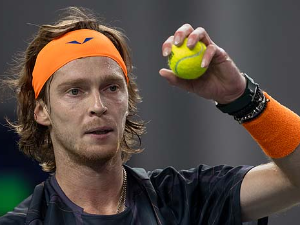 Рубљов победио Димитрова за пласман у финале Мастерса у Шангају