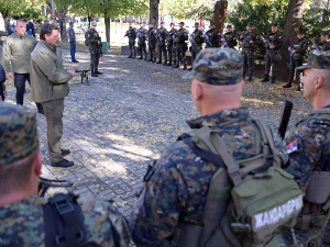 Јаке полицијске снаге код Хоргоша и Суботице; Гашић: Контролисаћемо све хотеле, хостеле и собе на дан