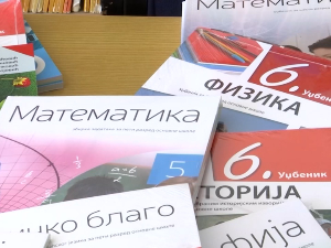 Бесплатни уџбеници за све ђаке само у Београду – зашто деца немају исте услове без обзира на то где живе