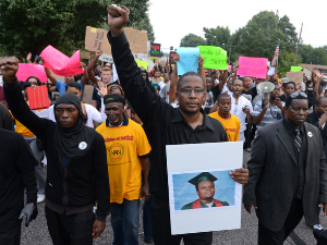  Дарон Асемоглу и Џејмс Робинсон: Шта се догодило у Фергусону? (2)