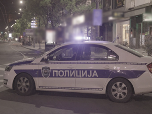 Аутомобилом прошао на црвено и ударио у Комуналну милицију
