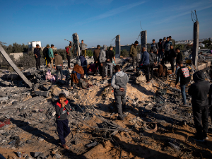 Број страдалих Палестинаца попео се на 23.469; Борељ: Опасне изјаве о принудном измештању цивила