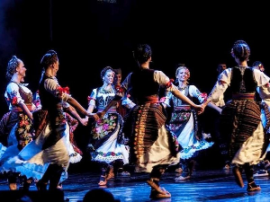 Голгота и васкрс Србије, Ансамбл Коло