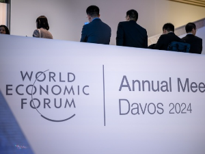 Економски а све више политички форум – Давос сигнализира како ће се кретати каматне стопе, а како инфлација