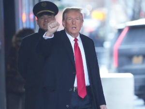 Судија запретио да ће га избацити из суднице; Трамп: Волео бих то