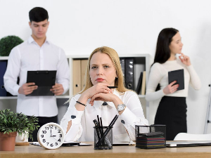 Мрзите да дајете негативне коментаре колегама – ових 19 фраза вам могу помоћи да то што безболније обавите