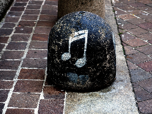 Свака песма носи своју причу