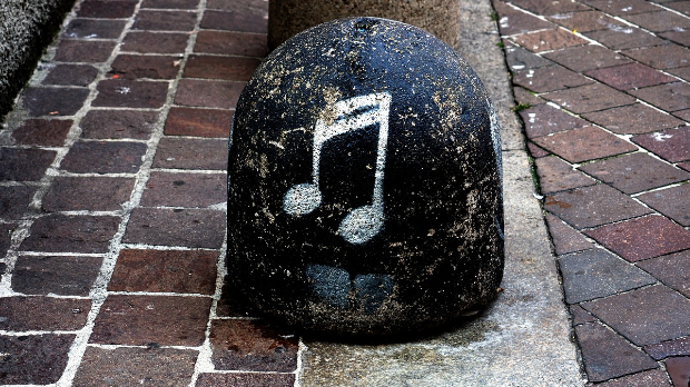 Свака песма носи своју причу