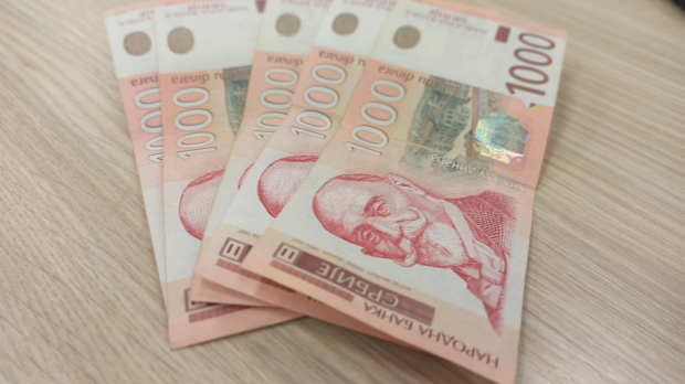 Број корисника социјалне помоћи смањен за трећину, пораст стандарда или алгоритамско брисање?