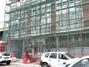 У Бојнику се обнављају зграда општине и Дом културе