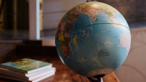 Око Балкана: Испод копрене 